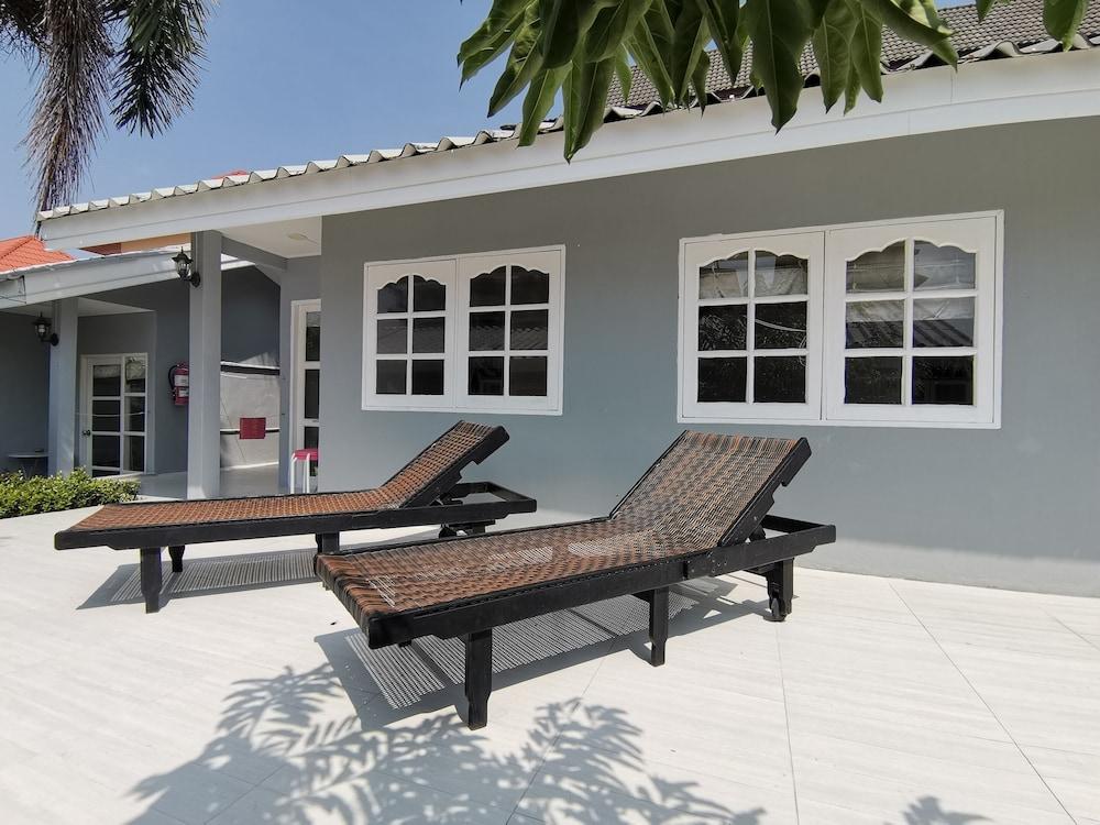 1715 House - White Rhino Hotell Rawai Eksteriør bilde